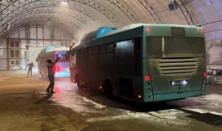 После жалоб северян новый перевозчик пообещал разобраться с духотой в автобусах
