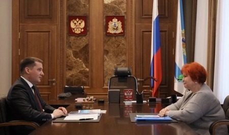Александр Цыбульский провел встречу с региональным уполномоченным по правам человека Любовью Анисимовой 