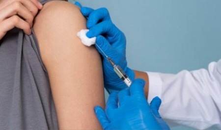 Врач и медсестра центра Семашко в Архангельске заработали на липовой вакцинации
