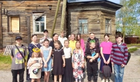 Воспитанники соломбальской воскресной школы изучили старинный уголок Архангельска
