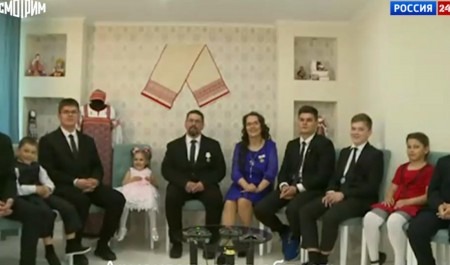 «Владимир Владимирович, а вы главнее Деда Мороза?»: семья из Новодвинска пообщалась с президентом