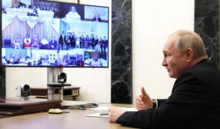 Владимир Путин поздравил семью Ильиных из Новодвинска с получением ордена «Родительская слава» 