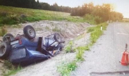 В Приморском районе перевернулся автомобиль: водитель без прав погиб на месте