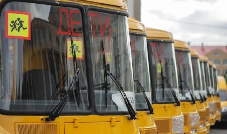 В этом году школы Поморья получат 18 новых автобусов 
