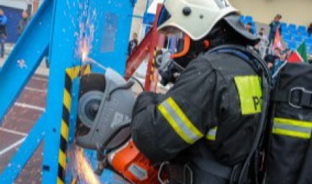 В МЧС России определены лучшие начальник караула и пожарный