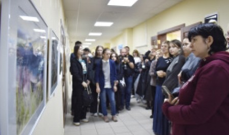 В Интеллектуальном центре САФУ открылась выставка «Акварели» Ольги Махиной