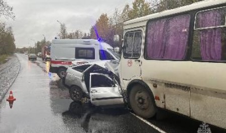 Один человек пострадал в аварии на участке автодороги около поселка Лесная речка