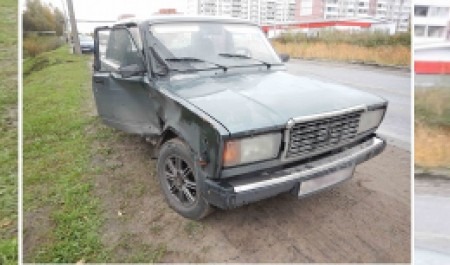 В Архангельске молодой уголовник утолкал и обокрал чужую машину 