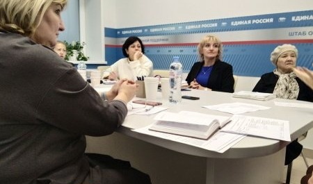 "Единая Россия" добивается возвращения в архангельский телеэфир сурдопереводчика