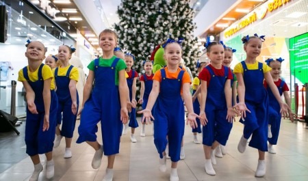 «Один мир на всех»: инклюзивный праздник собрал в Архангельске детей и взрослых