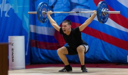 В Архангельске прошли региональные соревнования по тяжёлой атлетике