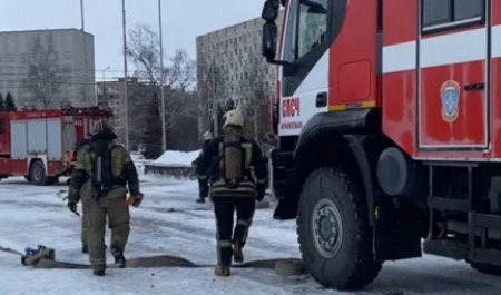 Архангелогородцы заметили пожарных у «высотки»: что там происходит