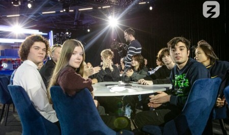 Новый рекорд России: на Всемирном фестивале молодежи состоялся грандиозный онлайн-турнир Знание.Игра