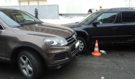 В Архангельске потерявший сознание водитель вылетел на «встречку» и сбил иномарку 