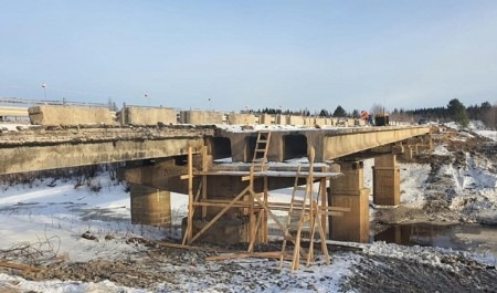 Мост через реку Иксу в Плесецком округе достроят в этом году