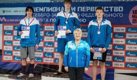 У пловцов региона более семидесяти медалей первенства СЗФО