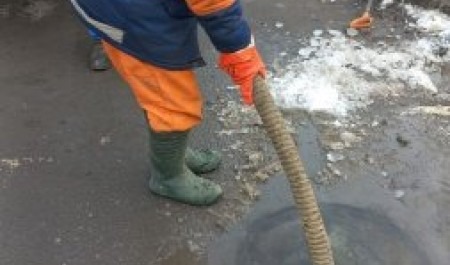 Бригады РВК-Архангельск ликвидируют утечки на водопроводных сетях