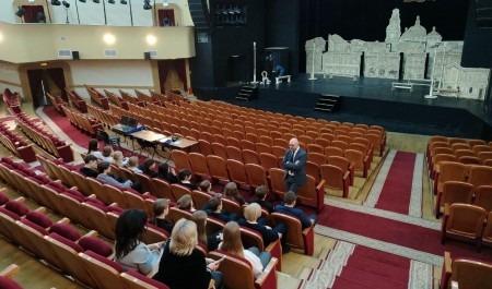 Школьники Поморья приняли участие в мероприятиях Общества «Знание», посвященных театральному искусству