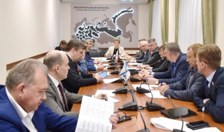 Важные вопросы апрельской сессии облсобрания обсудили в Архангельске