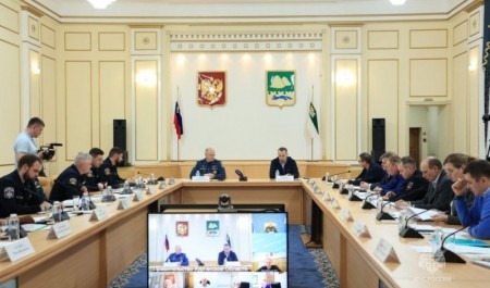 Глава МЧС России Александр Куренков провел координационное совещание по вопросам прохождения паводкоопасного периода в Курганской области