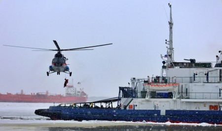 В Архангельске прошли демонстрационные учения на ледоколе «Капитан Чадаев»