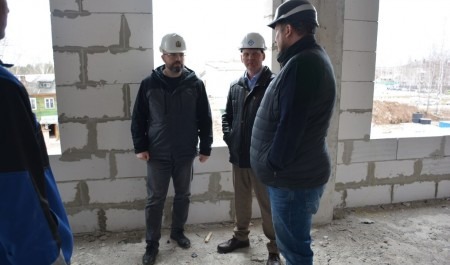Строительство домов по программе переселения в Устьянах – на контроле регионального правительства