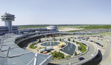Аэропорт "Архангельск" отправляет на майские праздники в Минск