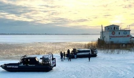Ледоколы  «Чадаев» и «Евдокимов» придут на помощь застрявшим буксирам в Архангельске
