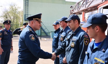Александр Куренков посетил пожарно - спасательную часть, вставшую на защиту Орска с первых минут подтопления