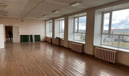 В здании Красноборской средней школы начался капитальный ремонт по президентской программе