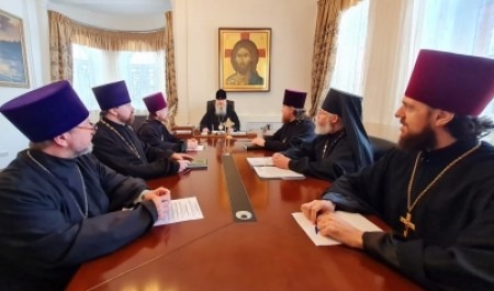 Митрополит Корнилий возглавил рабочее совещание в епархиальном управлении