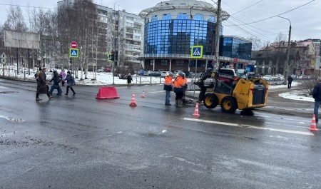 На проспекте Ломоносова в Архангельске начался ремонт в рамках дорожного нацпроекта