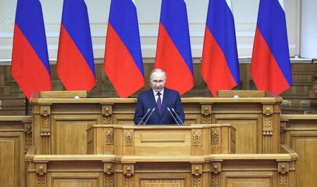 Владимир Путин поздравил россиян с Днем российского парламентаризма