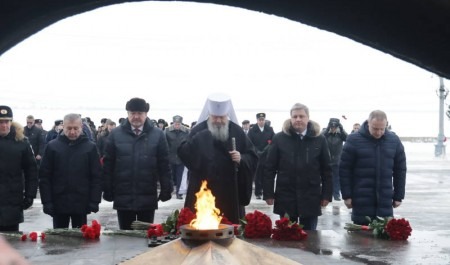 Губернатор Цыбульский и другие должностные лица 23 февраля приняли участие в несанкционированном митинге
