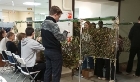 Волонтеры Архангельска подготовили в помощь общественникам обучающее видео по плетению маскировочных сетей