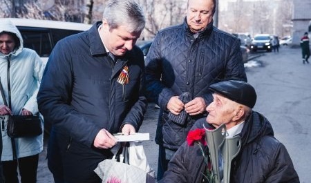 Единороссы Поморья поздравляют ветеранов с Днём Победы