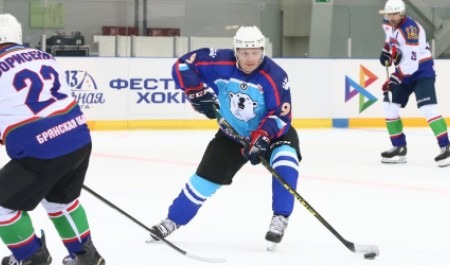 Архангельские команды успешно стартовали в финале Ночной хоккейной лиги