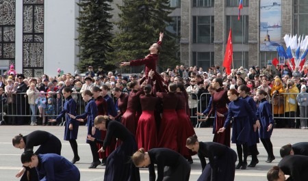 В Северодвинске на День Победы выступят приглашенные артисты