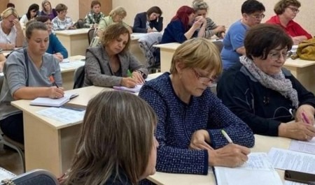 В Архангельской области школьные кураторы профориентации проходят обучение