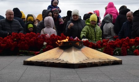 Как прошёл парад в честь Дня Победы на площади Мира в Архангельске: смотрим