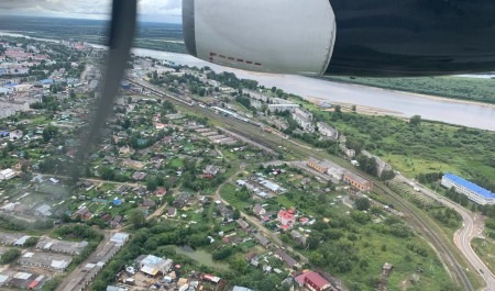 По некоторым данным, самолет рейсом Котлас - Жуковский совершил вынужденную посадку в Кирове из-за неубранного шасси