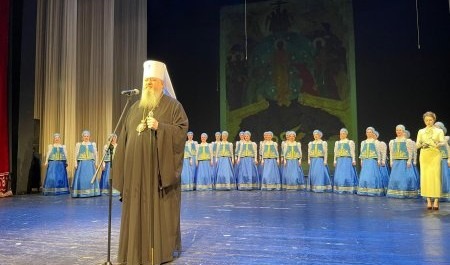 Митрополит Корнилий посетил Пасхальный концерт в Архангельске