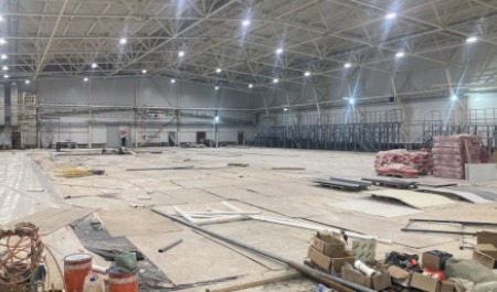 В Северодвинске строители ледовой арены приступили к отделочным работам