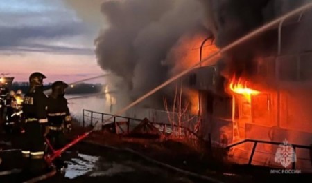 В Архангельске расследуют причины пожара на круизном теплоходе