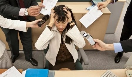 Архангелогородцы винят в стрессе нагрузку на работе, начальство и коллег