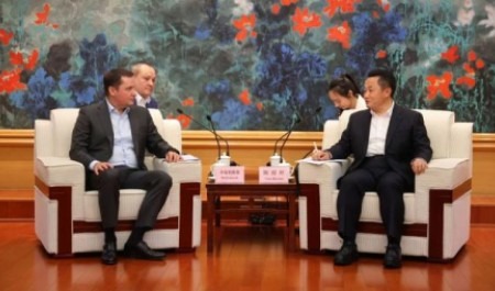 Губернатор Архангельской области встретился с мэром китайского Даляня