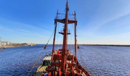 «Михаил Сомов» доставил снабжение на полярные метеостанции в Белом море