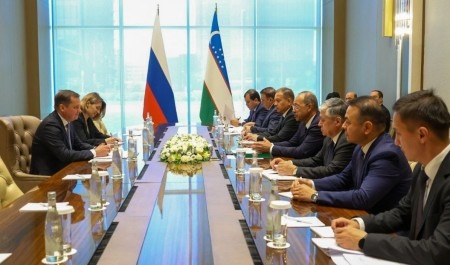 Александр Цыбульский встретился с Премьер-министром Узбекистана Абдуллой Ариповым