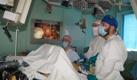 Архангельские хирурги провели сложнейшую лапароскопическую операцию 
