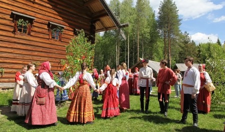 «Малые Корелы» приглашают жителей и гостей Архангельской области на «Троицкие гуляния»